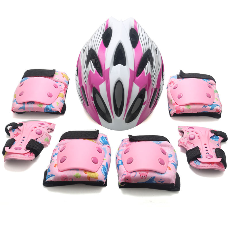 POWDER-LINED HELMETS WITH POWDERED DOLPHINS, M